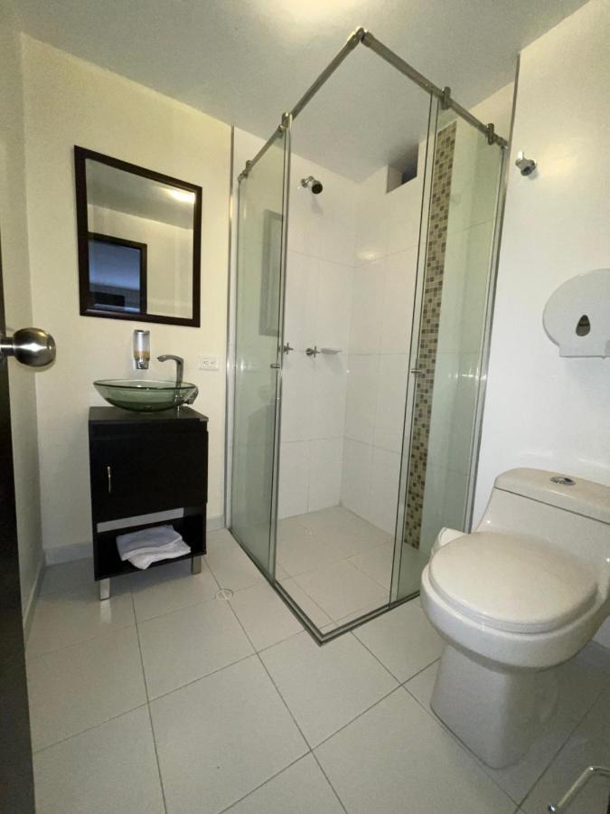 Hotel Alojate In 보고타 외부 사진
